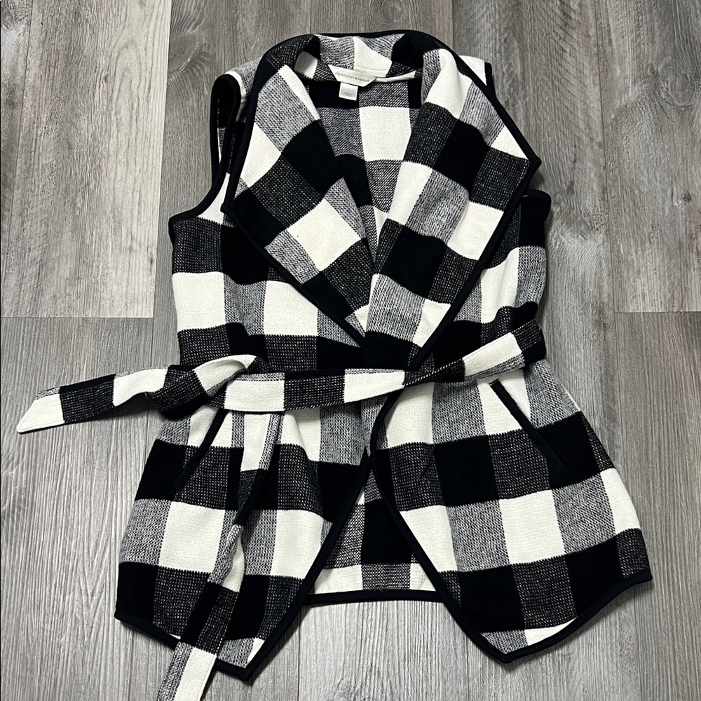 Christopher Banks woman’s plaid Vest with belt/ black & white / size S